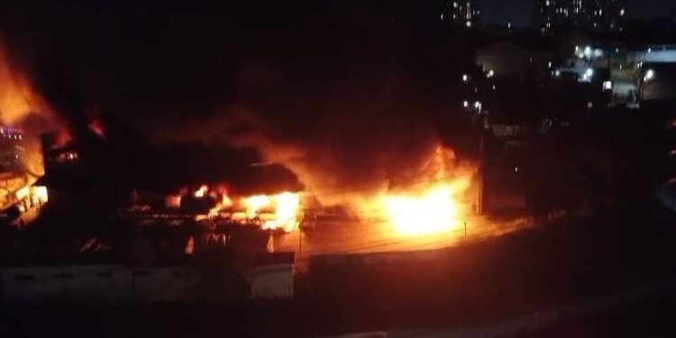 Incêndio atinge empresa em Guarulhos (SP); veja vídeo – 05/06/2026 – Cotidiano